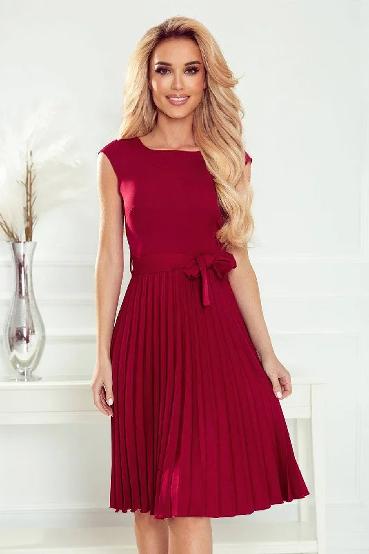 New Arrivals Numoco 311-11 LILA Pleated dress with short sleeves - color burgundy