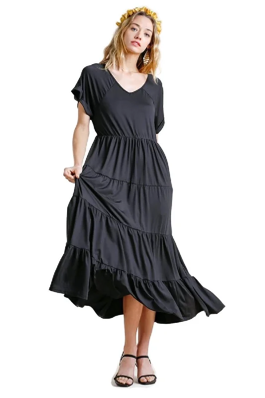 Women's Vacation Outfit New Arrivals Tiered V-Neck Maxi Dress, Black