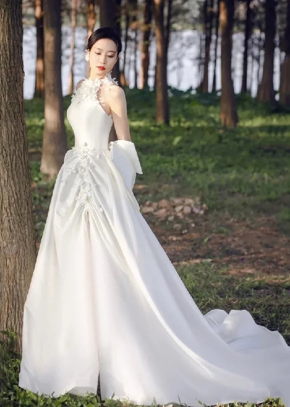 Stylish Women's Clothing Score Big On Glamorous Red - Carpet Styles Halter Neck Wedding Dress,satin Bridal Dress ,floral Bridal Dress,luxury Wedding Dress