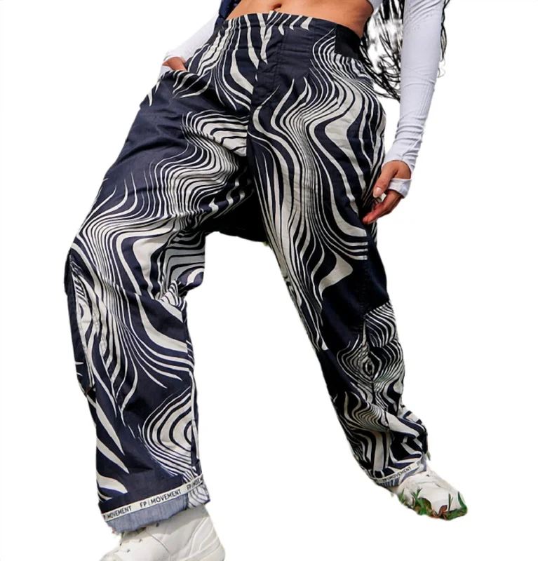 Sustainable Women's Clothes Art Deco Geometric Pattern Look Women's Mesmerize Me Pant In Trail Run Sapphire Sustainable Women's Clothes Art Deco Geometric Pattern Look Women's Mesmerize Me Pant In Trail Run Sapphire