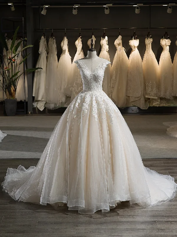 Women's Vacation Outfit Set Summer Fashion V-Neck Sleeveless Tulle Applique Court Train Ball Gown Wedding Dresses