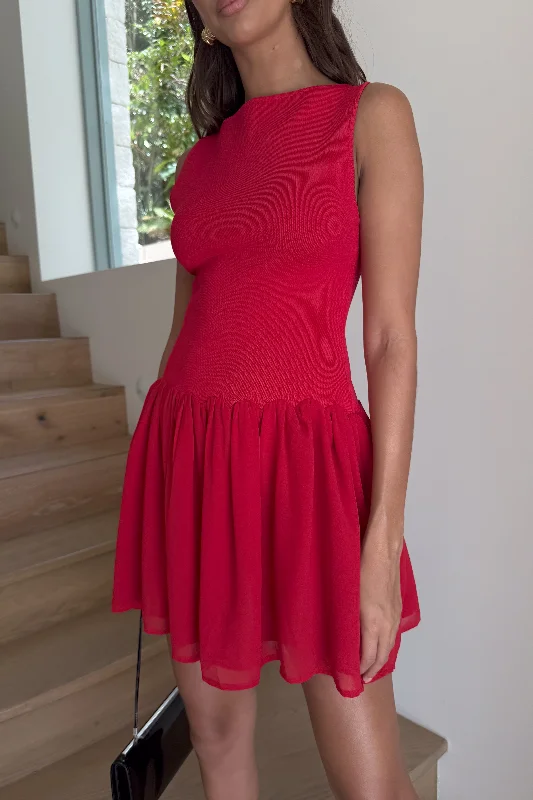 Women's Urban Clothing Dive Into Trendy Women's Fashion Ashleigh Knit And Chiffon Mini Dress - Red Women's Urban Clothing Dive Into Trendy Women's Fashion Ashleigh Knit And Chiffon Mini Dress - Red