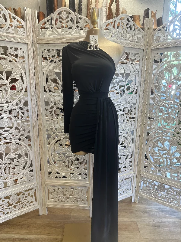 Great Fashion, Even Better Prices Black One Sleeve Tailed Dress