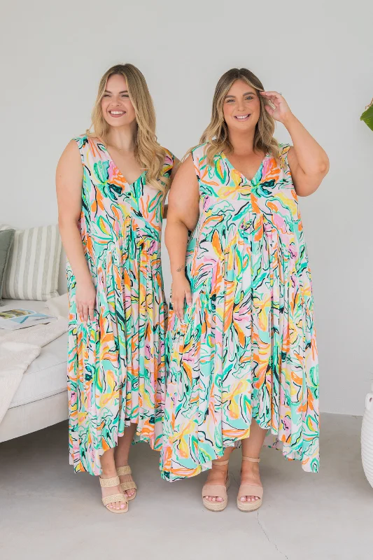 Modern Women's Attire Bold Silhouette Sleeveless Peak Maxi Dress | Tropicana