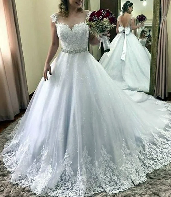 Women's Trendy Clothes Trend Forward Threads For Her Women Ball Gown Appliques Wedding Dresses Long Sweetheart Lace Bridal Gowns YWD186
