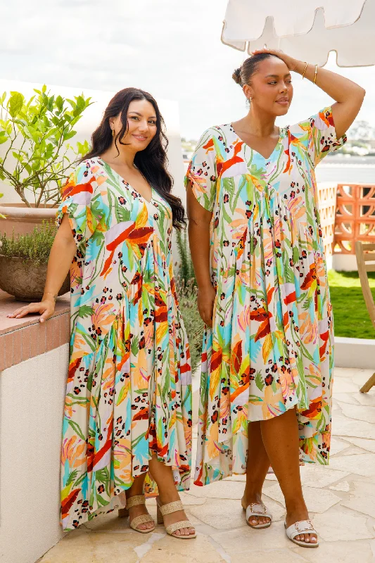 Women's Stylish Outdoor Outfit Earthy Tones Peak Maxi Dress | Castaway