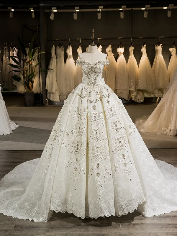 Fashion-Forward Women's Clothing Spring Fashion Gorgeous Off-the-Shoulder Chapel Train Ball Gown Wedding Dresses with Bowknot & Beading Appliques
