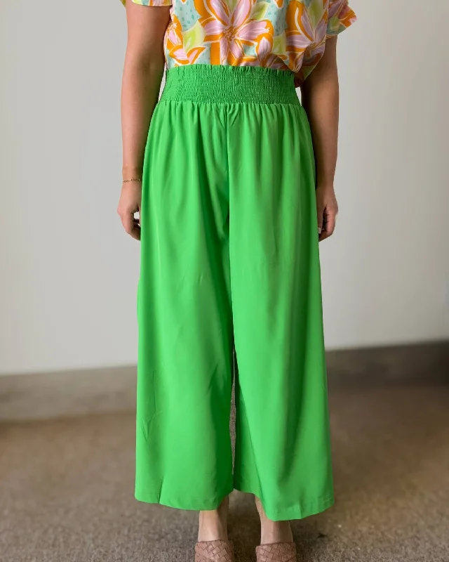 Women's Apparel Imeless Style Krista Pants In Green