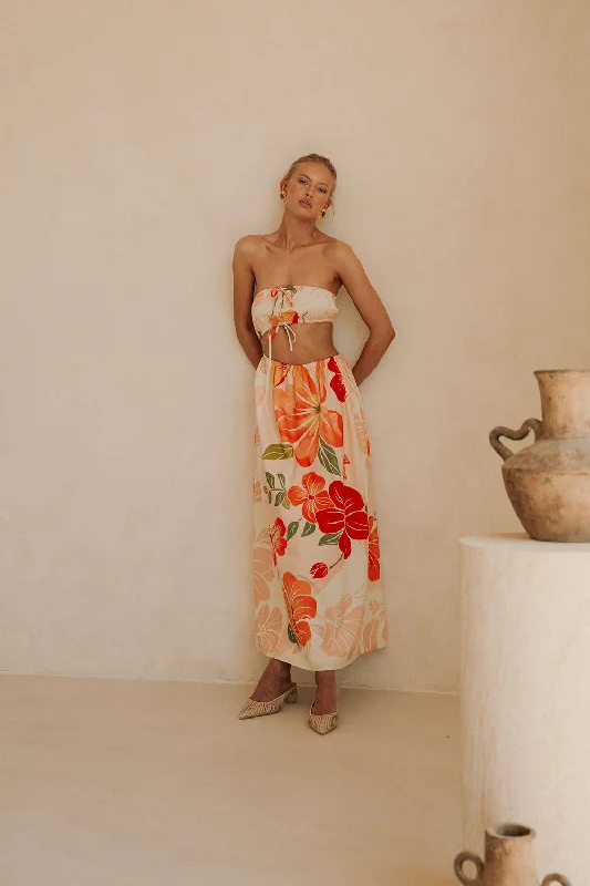 Women's Travel Attire Fei Dress - Petal Scarf