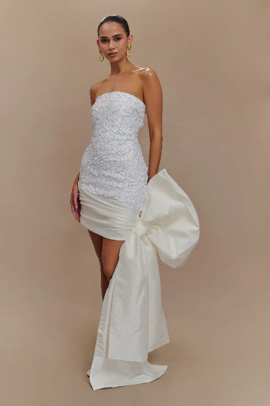 Women's Trendy Outfit Get The Latest Trends Franka Strapless Bow Mini Dress - White Women's Trendy Outfit Get The Latest Trends Franka Strapless Bow Mini Dress - White