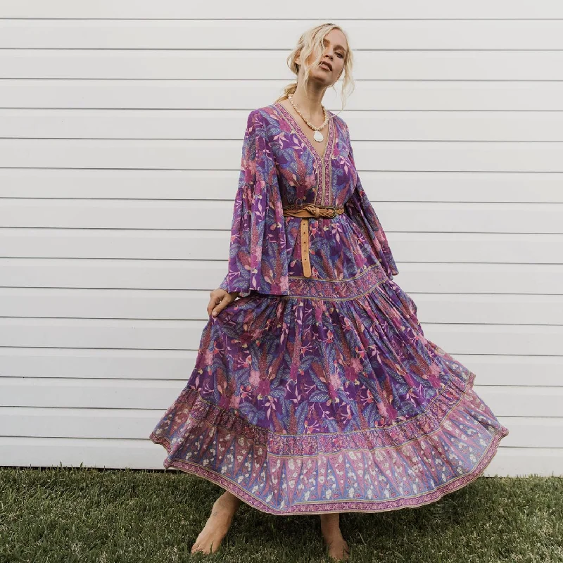 Women's Evening Attire Modern Casual Clothing JuliaFashion-Bohemian V-Neck Flare Sleeve Pleated Maxi Dress