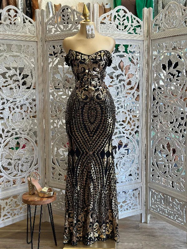 Plus-Size Women's Clothing Bid Farewell To The Old Season Gold and Black Sequin Design Gown