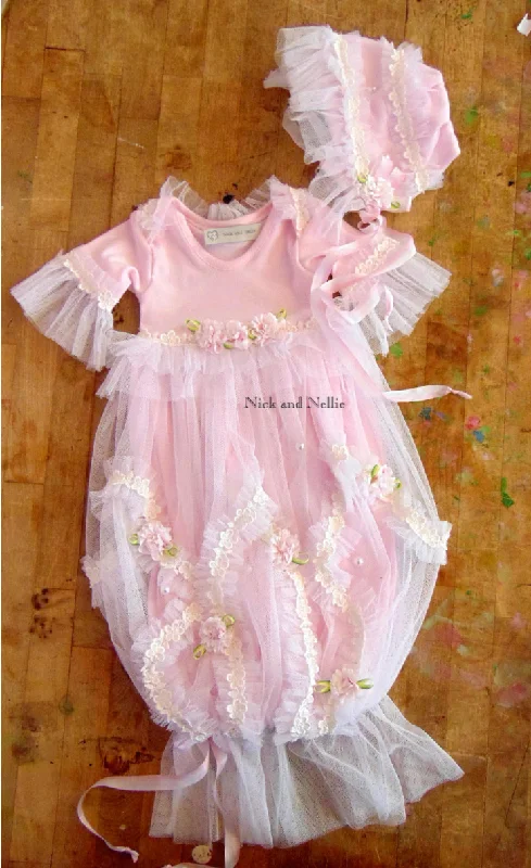 Chic Women's Garments Season Sale Sugar Gown and Bonnet Set
