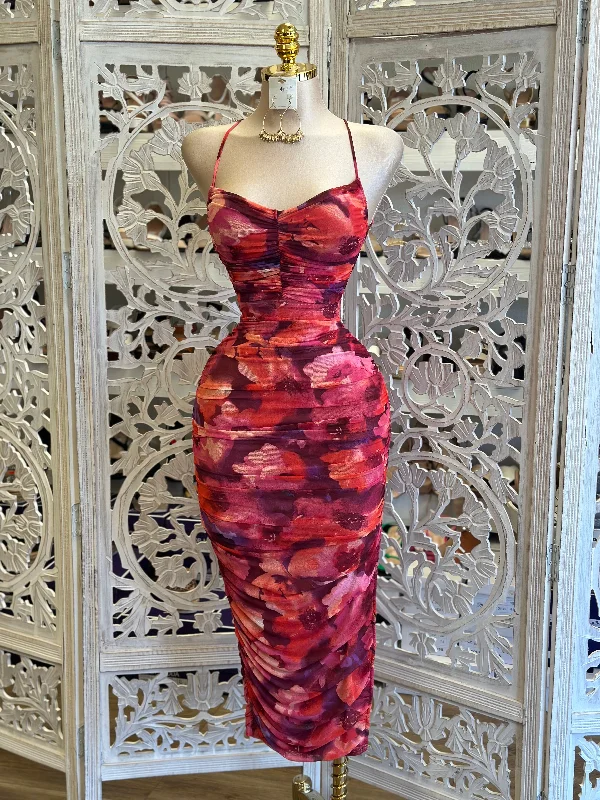 Sustainable Women's Apparel Unleash Your Fashion Ruby Pattern Midi Dress - Estira, Stretchy Sustainable Women's Apparel Unleash Your Fashion Ruby Pattern Midi Dress - Estira, Stretchy