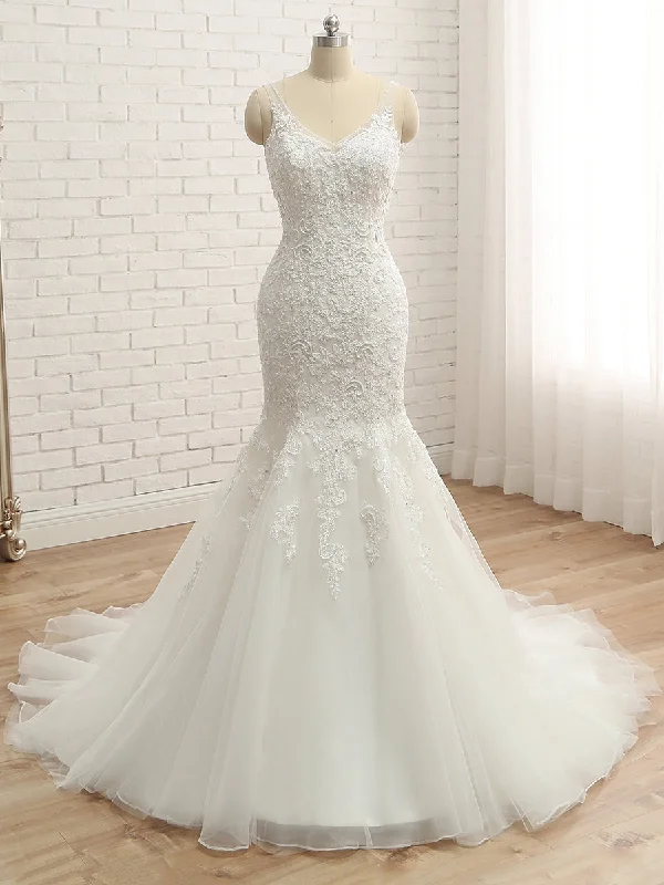 Chic Clothing For Women Discounts On Casual Weekend Styles Trumpet/Mermaid V-Neck Sleeveless Applique With Beading Tulle Court Train Wedding Dresses