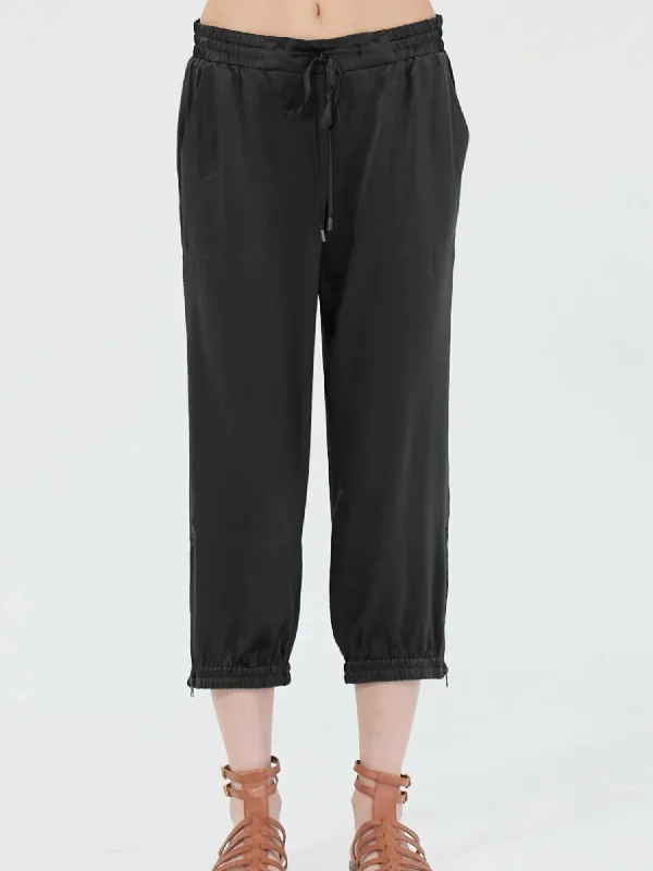 Luxury Women's Clothes Elegant Contour Parachute Capri Pants In Black