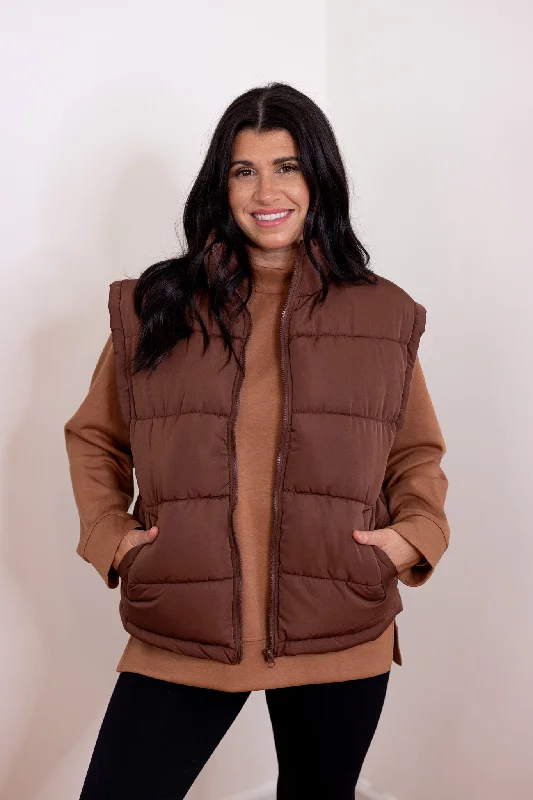 Women's Outerwear Clothing Budget Saver Mountain Views Chocolate Puffer Vest
