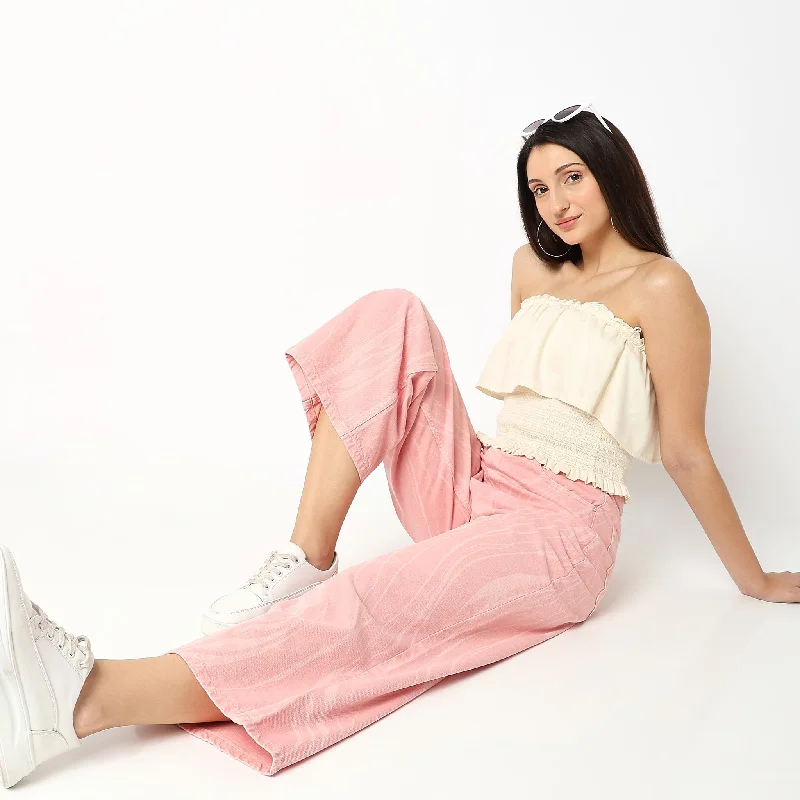 Women's Activewear Outfit Effortless Sophistication Flare Fit Laser Print High Rise Jeans Women's Activewear Outfit Effortless Sophistication Flare Fit Laser Print High Rise Jeans
