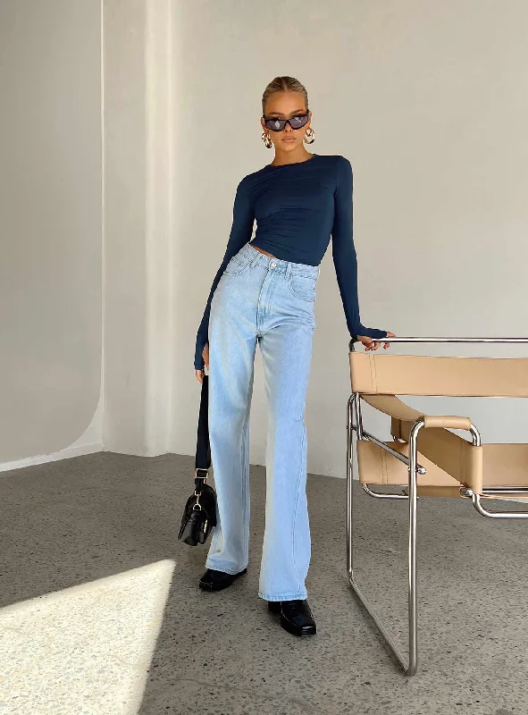 Women's High-Fashion Attire Summer Essentials Jeannie Wide Leg Jeans Light Wash Denim