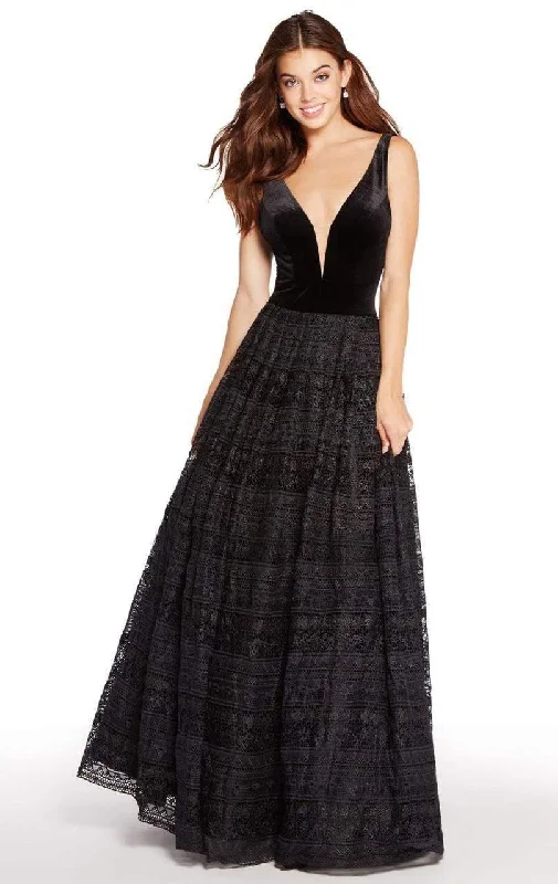 Elegant Women's Attire Vintage Style Clothing Sale Alyce Paris 60139 - Sleeveless Deep V-neck Finely Pleated Dress