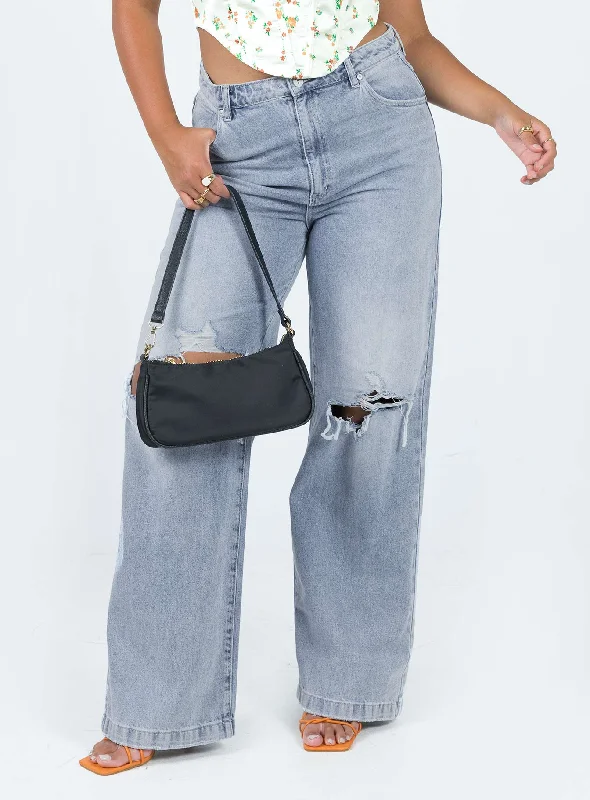 Women's Casual Wear Clothing Style Versatile Women's Collection Abrand 94 High & Wide Gigi Rip Mid Wash Denim Women's Casual Wear Clothing Style Versatile Women's Collection Abrand 94 High & Wide Gigi Rip Mid Wash Denim