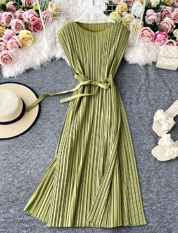 Modern Women's Attire Dive Into Trendy Styles A line sleeveless pleated dress women's dress  1170