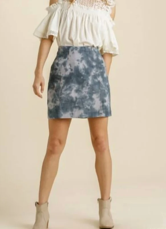 Women's Activewear Outfit Shop Our Looks Short Skirt In Tie Dye