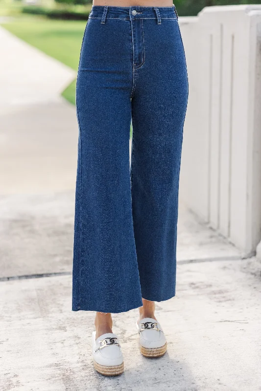 Women's Floral Print Outfit Valentine's Special Going Strong Dark Denim Cropped Jeans Women's Floral Print Outfit Valentine's Special Going Strong Dark Denim Cropped Jeans