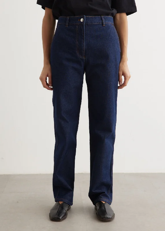 Stylish Women's Garments For Holidays Fashion Essentials Straight Denim Jeans