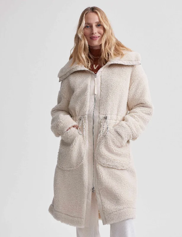 Sustainable Fashion Clothing For Women High End Designer Brands Discount Logan Sherpa Coat - Sandshell Sustainable Fashion Clothing For Women High End Designer Brands Discount Logan Sherpa Coat - Sandshell