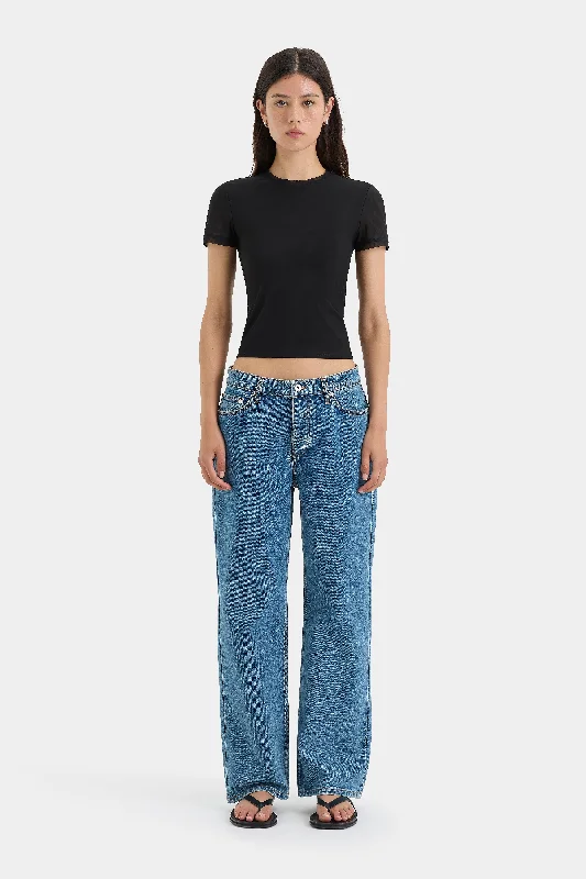 Trendy Athleisure Clothing For Women Casual Yet Stylish Separates Classic Straight Leg Jean Trendy Athleisure Clothing For Women Casual Yet Stylish Separates Classic Straight Leg Jean