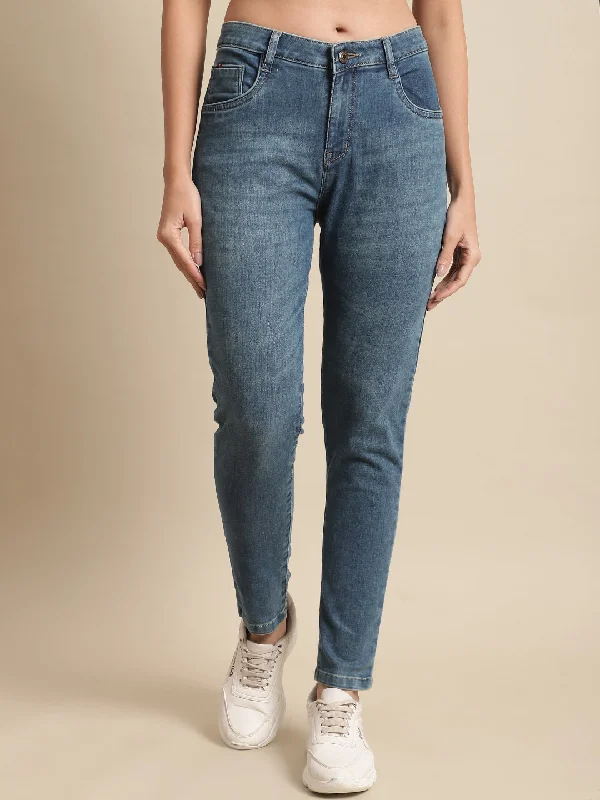 Charming Women's Garments Trend Alert Women's Casual Skinny Fit Dirty Green Heavy Fade Mid rise Jeans