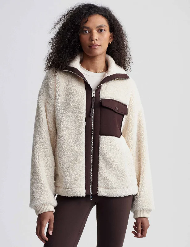 Women's Plus-Size Outfit Seasonal Picks Lowell Sherpa Jacket - Sandshell/Coffee Bean Women's Plus-Size Outfit Seasonal Picks Lowell Sherpa Jacket - Sandshell/Coffee Bean